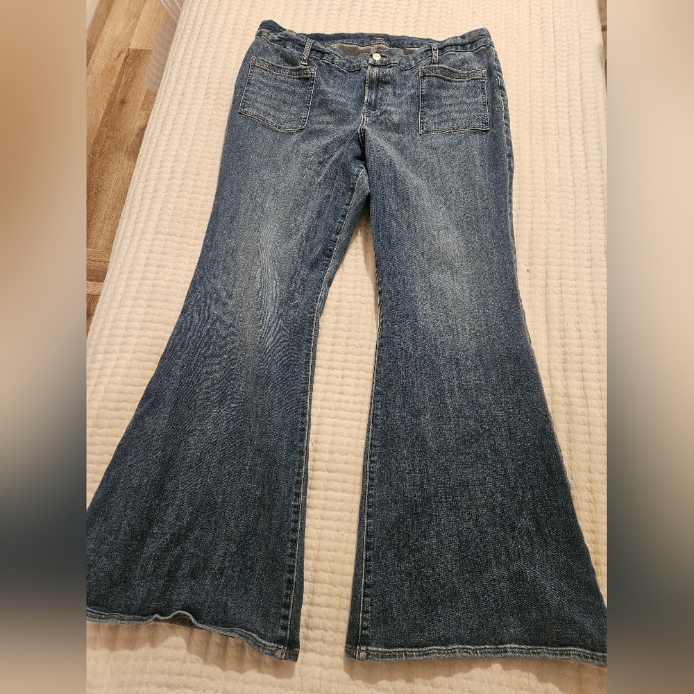 Express Flare Jeans in Deep Blue